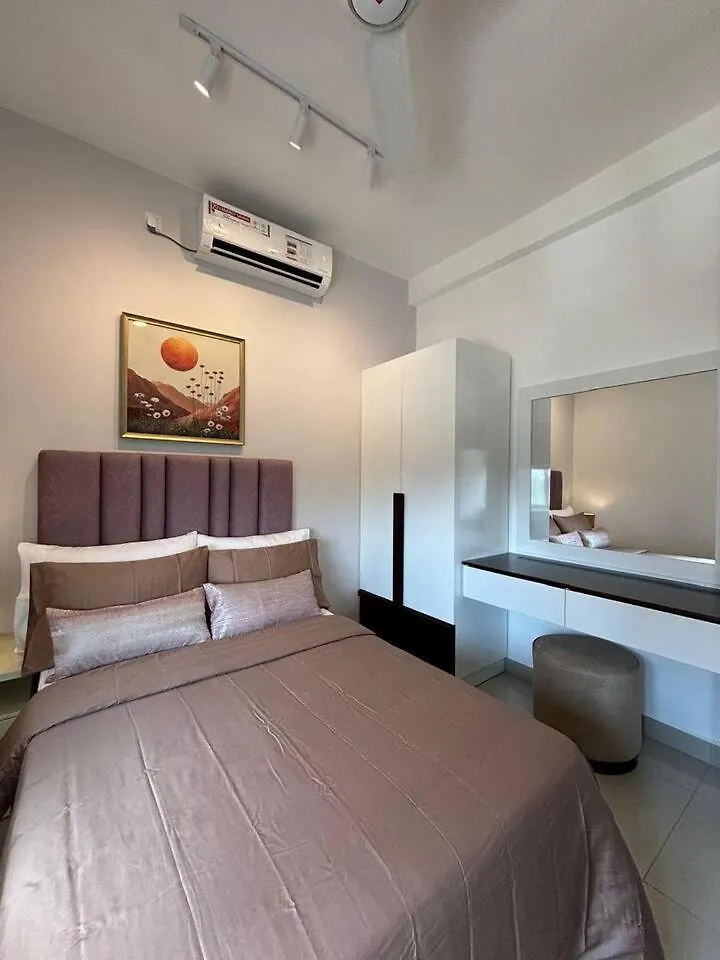 Stylish Family Stay In Negombo With Resort Amenities 0*,